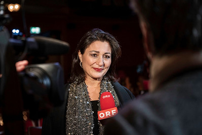 <p><a href="https://galleries.seirer-photography.com">seirer-photography</a><br />ORF Interview at 2021 Nestroy Gala with Elegantly Dressed Performer</p><p><a href="https://galleries.seirer-photography.com/Clients/VBW/22-Nestroy-Gala-2021/i-3B7DtvW" title="ORF Interview at 2021 Nestroy Gala with Elegantly Dressed Performer"><img src="https://galleries.seirer-photography.com/Clients/VBW/22-Nestroy-Gala-2021/i-3B7DtvW/0/L5QQpfxzgw74rQdqcvNVt9SQZDNMpvcDgWDdhZPsc/Th/20211121-200024_nestroy_verleihung_web_3235-Th.jpg" width="150" height="150" alt="ORF Interview at 2021 Nestroy Gala with Elegantly Dressed Performer" title="ORF Interview at 2021 Nestroy Gala with Elegantly Dressed Performer" style="border: 1px solid #000000;" /></a></p>