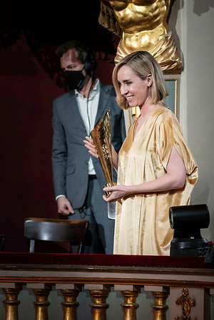 <p><a href="https://galleries.seirer-photography.com">seirer-photography</a><br />Nestroy Gala 2021: Blonde Woman in Gold Dress Holding Award on Stage</p><p><a href="https://galleries.seirer-photography.com/Clients/VBW/22-Nestroy-Gala-2021/i-xRbS3mb" title="Nestroy Gala 2021: Blonde Woman in Gold Dress Holding Award on Stage"><img src="https://galleries.seirer-photography.com/Clients/VBW/22-Nestroy-Gala-2021/i-xRbS3mb/0/KkWZgVNDb2hmQgNx5nd4dmMQQswkWtdTcTSRQvwDC/Th/20211121-203835_nestroy_verleihung_web_6597-Th.jpg" width="150" height="150" alt="Nestroy Gala 2021: Blonde Woman in Gold Dress Holding Award on Stage" title="Nestroy Gala 2021: Blonde Woman in Gold Dress Holding Award on Stage" style="border: 1px solid #000000;" /></a></p>