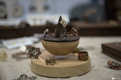 <p><a href="https://galleries.seirer-photography.com">seirer-photography</a><br />Artisan Jewelry Display with Wooden Risers and Metalwork Rings</p><p><a href="https://galleries.seirer-photography.com/Events/2017/ViennaComicCon/Day-1/i-KQdCV7c" title="Artisan Jewelry Display with Wooden Risers and Metalwork Rings"><img src="https://galleries.seirer-photography.com/Events/2017/ViennaComicCon/Day-1/i-KQdCV7c/0/M8Pnt4M9rmr5PxdT65PVHMP7nQkMNwKBv4MFvtLRk/Th/20171118_110039_vienna_comiccon_day1_79640-Th.jpg" width="150" height="150" alt="Artisan Jewelry Display with Wooden Risers and Metalwork Rings" title="Artisan Jewelry Display with Wooden Risers and Metalwork Rings" style="border: 1px solid #000000;" /></a></p>