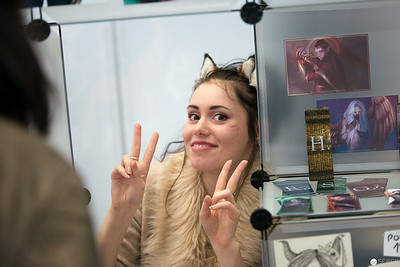 <p><a href="https://galleries.seirer-photography.com">seirer-photography</a><br />Artist with Cat Ears Making Peace Signs at Creative Workspace</p><p><a href="https://galleries.seirer-photography.com/Events/2017/ViennaComicCon/Day-1/i-Zngps23" title="Artist with Cat Ears Making Peace Signs at Creative Workspace"><img src="https://galleries.seirer-photography.com/Events/2017/ViennaComicCon/Day-1/i-Zngps23/0/LzQwLZTxwV5mRTtL7KTJhq6LbZL7MbGZVxhbrtkwG/Th/20171118_120453_vienna_comiccon_day1_85826-Th.jpg" width="150" height="150" alt="Artist with Cat Ears Making Peace Signs at Creative Workspace" title="Artist with Cat Ears Making Peace Signs at Creative Workspace" style="border: 1px solid #000000;" /></a></p>