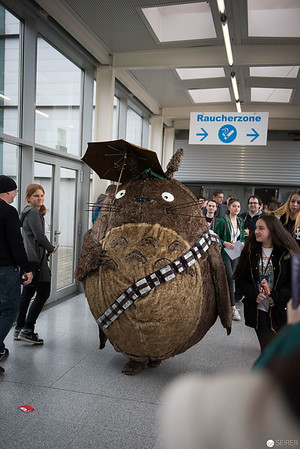 <p><a href="https://galleries.seirer-photography.com">seirer-photography</a><br />Costumed Chewbacca Mascot Navigating Indoor Corridor with Bystanders</p><p><a href="https://galleries.seirer-photography.com/Events/2017/ViennaComicCon/Day-1/i-rKgRJx9" title="Costumed Chewbacca Mascot Navigating Indoor Corridor with Bystanders"><img src="https://galleries.seirer-photography.com/Events/2017/ViennaComicCon/Day-1/i-rKgRJx9/0/L7v36VJjK6grjJJDHsBJr2FDQbLmnzPWhnB2G3G8r/Th/20171118_125527_vienna_comiccon_day1_79874-Th.jpg" width="150" height="150" alt="Costumed Chewbacca Mascot Navigating Indoor Corridor with Bystanders" title="Costumed Chewbacca Mascot Navigating Indoor Corridor with Bystanders" style="border: 1px solid #000000;" /></a></p>