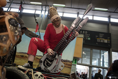 <p><a href="https://galleries.seirer-photography.com">seirer-photography</a><br />Performer in Red with Elaborately Constructed Sculptural Musical Instrument</p><p><a href="https://galleries.seirer-photography.com/Events/2017/ViennaComicCon/Day-2/i-5PWqTgc" title="Performer in Red with Elaborately Constructed Sculptural Musical Instrument"><img src="https://galleries.seirer-photography.com/Events/2017/ViennaComicCon/Day-2/i-5PWqTgc/0/LPh5M8Ld9T8gHWT9bww9WdRJTsLxM9JGbdK4JFbRc/Th/20171119_144534_vienna_comiccon_day2_72078-Th.jpg" width="150" height="150" alt="Performer in Red with Elaborately Constructed Sculptural Musical Instrument" title="Performer in Red with Elaborately Constructed Sculptural Musical Instrument" style="border: 1px solid #000000;" /></a></p>