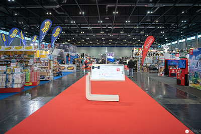 <p><a href="https://galleries.seirer-photography.com">seirer-photography</a><br />Vienna ComicCon 2019 Exhibition Hall with Red Carpet Display</p><p><a href="https://galleries.seirer-photography.com/Events/2019/VIECC/Vienna-ComicCon-2019/i-86nw5Vt" title="Vienna ComicCon 2019 Exhibition Hall with Red Carpet Display"><img src="https://galleries.seirer-photography.com/Events/2019/VIECC/Vienna-ComicCon-2019/i-86nw5Vt/0/MLRTzxBSHDtkTVX7LJ4VDDW9cLkRcRXnZwnhcCwM2/Th/20191123_102635-viecc_3278-Th.jpg" width="150" height="150" alt="Vienna ComicCon 2019 Exhibition Hall with Red Carpet Display" title="Vienna ComicCon 2019 Exhibition Hall with Red Carpet Display" style="border: 1px solid #000000;" /></a></p>