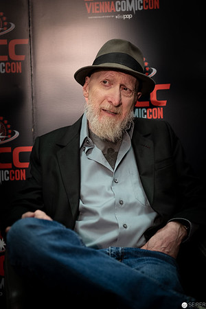<p><a href="https://galleries.seirer-photography.com">seirer-photography</a><br />Veteran Artist in Fedora at Vienna ComicCon 2019 Press Event</p><p><a href="https://galleries.seirer-photography.com/Events/2019/VIECC/Vienna-ComicCon-2019/i-KfKzmm9" title="Veteran Artist in Fedora at Vienna ComicCon 2019 Press Event"><img src="https://galleries.seirer-photography.com/Events/2019/VIECC/Vienna-ComicCon-2019/i-KfKzmm9/0/MpZjRcdHqHfMx8DG3Kjcd9BbtwpktpMnNGJCgPqPm/Th/20191123_115928-viecc_3400-Th.jpg" width="150" height="150" alt="Veteran Artist in Fedora at Vienna ComicCon 2019 Press Event" title="Veteran Artist in Fedora at Vienna ComicCon 2019 Press Event" style="border: 1px solid #000000;" /></a></p>