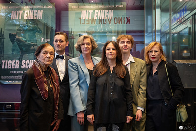 <p><a href="https://galleries.seirer-photography.com">seirer-photography</a><br />Cast Premiere of "Mit einem Tiger schlafen" at Gartenbaukino, Vienna 2024</p><p><a href="https://galleries.seirer-photography.com/Events/2024/2024-04-11-Mit-einem-Tiger-schlafen-Maria-Lassnig-Premiere/i-27hXThP" title="Cast Premiere of "Mit einem Tiger schlafen" at Gartenbaukino, Vienna 2024"><img src="https://galleries.seirer-photography.com/Events/2024/2024-04-11-Mit-einem-Tiger-schlafen-Maria-Lassnig-Premiere/i-27hXThP/0/K6MM2cRzdG9NwRQr3WZDjBVpSB9cBJznrNB8wZHbC/Th/20240411_191345_maria_lasssnig_film_6911-Th.jpg" width="150" height="150" alt="Cast Premiere of "Mit einem Tiger schlafen" at Gartenbaukino, Vienna 2024" title="Cast Premiere of "Mit einem Tiger schlafen" at Gartenbaukino, Vienna 2024" style="border: 1px solid #000000;" /></a></p>