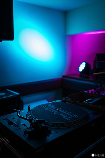 <p><a href="https://galleries.seirer-photography.com">seirer-photography</a><br />Turntable Studio with Vibrant Blue and Magenta Lighting</p><p><a href="https://galleries.seirer-photography.com/Events/2024/2024-04-11-Mit-einem-Tiger-schlafen-Maria-Lassnig-Premiere/i-gKMjxV5" title="Turntable Studio with Vibrant Blue and Magenta Lighting"><img src="https://galleries.seirer-photography.com/Events/2024/2024-04-11-Mit-einem-Tiger-schlafen-Maria-Lassnig-Premiere/i-gKMjxV5/0/MGf38TQ5cQhjPhxR6vcKkSx6Vg5s6MNqbS3twv46b/Th/20240411_190343_maria_lasssnig_film_6802-Th.jpg" width="150" height="150" alt="Turntable Studio with Vibrant Blue and Magenta Lighting" title="Turntable Studio with Vibrant Blue and Magenta Lighting" style="border: 1px solid #000000;" /></a></p>