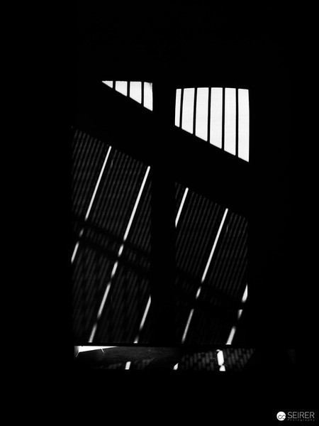 <p><a href="https://galleries.seirer-photography.com">seirer-photography</a><br />Abstract Black and White Geometric Light and Shadow Composition</p><p><a href="https://galleries.seirer-photography.com/Events/2024/2024-04-12-Ostlicht-Elliott-Erwitt/i-5SxK4vQ" title="Abstract Black and White Geometric Light and Shadow Composition"><img src="https://galleries.seirer-photography.com/Events/2024/2024-04-12-Ostlicht-Elliott-Erwitt/i-5SxK4vQ/0/M6RCr9c6s72mfj8knDSGnTHFQQJc46nKqpzfGjzT5/Th/20240412_142951_ostlicht-elliott-erwitt_7305-Th.jpg" width="150" height="150" alt="Abstract Black and White Geometric Light and Shadow Composition" title="Abstract Black and White Geometric Light and Shadow Composition" style="border: 1px solid #000000;" /></a></p>