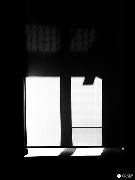 <p><a href="https://galleries.seirer-photography.com">seirer-photography</a><br />Black and White Abstract Window Silhouette with Stark Geometric Contrast</p><p><a href="https://galleries.seirer-photography.com/Events/2024/2024-04-12-Ostlicht-Elliott-Erwitt/i-Cdvvmt7" title="Black and White Abstract Window Silhouette with Stark Geometric Contrast"><img src="https://galleries.seirer-photography.com/Events/2024/2024-04-12-Ostlicht-Elliott-Erwitt/i-Cdvvmt7/0/Kw9wd8BvWg2zvpfqrxnmD779rMNfmQXzHq9B42j7K/Th/20240412_143001_ostlicht-elliott-erwitt_7307-Th.jpg" width="150" height="150" alt="Black and White Abstract Window Silhouette with Stark Geometric Contrast" title="Black and White Abstract Window Silhouette with Stark Geometric Contrast" style="border: 1px solid #000000;" /></a></p>