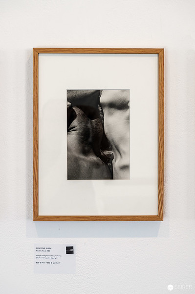 <p><a href="https://galleries.seirer-photography.com">seirer-photography</a><br />Black and White Framed Photographic Portrait at "IN LOVE WITH" Exhibition</p><p><a href="https://galleries.seirer-photography.com/Events/2024/2024-04-12-Ostlicht-Elliott-Erwitt/i-n9XQJHV" title="Black and White Framed Photographic Portrait at "IN LOVE WITH" Exhibition"><img src="https://galleries.seirer-photography.com/Events/2024/2024-04-12-Ostlicht-Elliott-Erwitt/i-n9XQJHV/0/LJt2VDsKLtjWZPB6kBWQZnMkcCvRdVngNXwB77rBx/Th/20240412_143039_ostlicht-elliott-erwitt_7317-Th.jpg" width="150" height="150" alt="Black and White Framed Photographic Portrait at "IN LOVE WITH" Exhibition" title="Black and White Framed Photographic Portrait at "IN LOVE WITH" Exhibition" style="border: 1px solid #000000;" /></a></p>