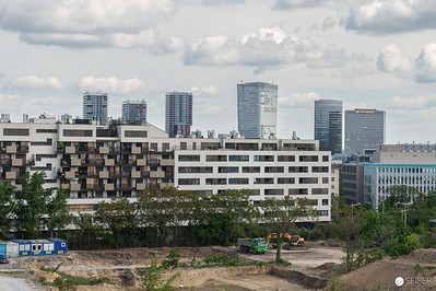 <p><a href="https://galleries.seirer-photography.com">seirer-photography</a><br />Urban Development Contrast: Modern Residential Building and Active Construction Site</p><p><a href="https://galleries.seirer-photography.com/Events/2024/2024-04-25-Vienna-Design-Week-Preview/i-KW9448H" title="Urban Development Contrast: Modern Residential Building and Active Construction Site"><img src="https://galleries.seirer-photography.com/Events/2024/2024-04-25-Vienna-Design-Week-Preview/i-KW9448H/0/KKgxNfmdD7WqxrQ6QG9jTBzVPVj8GWh3pWTH9Ztr7/Th/20240425_115314_vdw_preview_by_michael_seirer_3919-Th.jpg" width="150" height="150" alt="Urban Development Contrast: Modern Residential Building and Active Construction Site" title="Urban Development Contrast: Modern Residential Building and Active Construction Site" style="border: 1px solid #000000;" /></a></p>