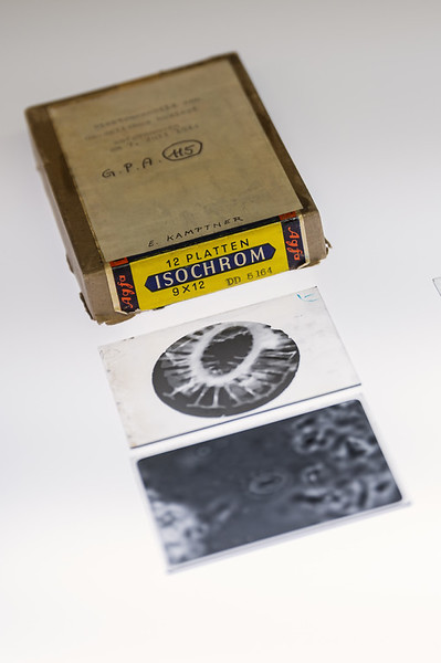 <p><a href="https://galleries.seirer-photography.com">seirer-photography</a><br />Vintage Isochrom Photographic Slide and Packaging from Scientific Archive</p><p><a href="https://galleries.seirer-photography.com/Events/2025/2025-01-15-NHM-x-Foto-Arsenal-Wien/i-5VjHbM9" title="Vintage Isochrom Photographic Slide and Packaging from Scientific Archive"><img src="https://galleries.seirer-photography.com/Events/2025/2025-01-15-NHM-x-Foto-Arsenal-Wien/i-5VjHbM9/0/KP99f4qPKzBXPdCspGxVxszxWmqK672kpWkvjdPdS/Th/20250115_170133_nhm_x_foto_arsenal_7109-Th.jpg" width="150" height="150" alt="Vintage Isochrom Photographic Slide and Packaging from Scientific Archive" title="Vintage Isochrom Photographic Slide and Packaging from Scientific Archive" style="border: 1px solid #000000;" /></a></p>