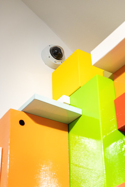 <p><a href="https://galleries.seirer-photography.com">seirer-photography</a><br />Colorful Storage Cubes with Mounted Surveillance Camera</p><p><a href="https://galleries.seirer-photography.com/Events/2025/2025-05-19-Damien-Hirst-Drawings-Albertina-Modern/i-jZNPfQj" title="Colorful Storage Cubes with Mounted Surveillance Camera"><img src="https://galleries.seirer-photography.com/Events/2025/2025-05-19-Damien-Hirst-Drawings-Albertina-Modern/i-jZNPfQj/0/LNp4PW9QVxT4QtbVHHdbN3crkGT88gBwNv7cfTXh4/Th/20250519_180408_albertina_hirst_8037-Th.jpg" width="150" height="150" alt="Colorful Storage Cubes with Mounted Surveillance Camera" title="Colorful Storage Cubes with Mounted Surveillance Camera" style="border: 1px solid #000000;" /></a></p>
