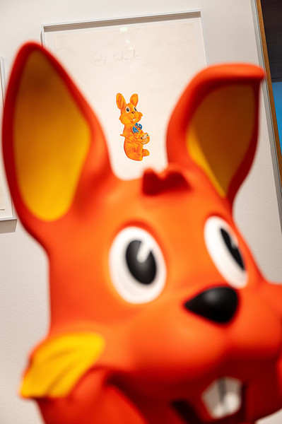 <p><a href="https://galleries.seirer-photography.com">seirer-photography</a><br />Bright Orange Toy Character with Cartoon Bunny Mascot</p><p><a href="https://galleries.seirer-photography.com/Events/2025/2025-05-19-Damien-Hirst-Drawings-Albertina-Modern/i-zmJQhqM" title="Bright Orange Toy Character with Cartoon Bunny Mascot"><img src="https://galleries.seirer-photography.com/Events/2025/2025-05-19-Damien-Hirst-Drawings-Albertina-Modern/i-zmJQhqM/0/LMGGhLCmvDJQwZcZvWq4X2KKhKJrhTT8T8qdh6zgT/Th/20250519_190853_albertina_hirst_8715-Th.jpg" width="150" height="150" alt="Bright Orange Toy Character with Cartoon Bunny Mascot" title="Bright Orange Toy Character with Cartoon Bunny Mascot" style="border: 1px solid #000000;" /></a></p>