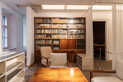 <p><a href="https://galleries.seirer-photography.com">seirer-photography</a><br />Josef Frank – Modern Living in Austria 1920–1940, Möbelmuseum Wien</p><p><a href="https://galleries.seirer-photography.com/Events/2025/2025-09-28-Möbelmuseum-Josef-Frank/i-64nhHGQ" title="Josef Frank – Modern Living in Austria 1920–1940, Möbelmuseum Wien"><img src="https://galleries.seirer-photography.com/Events/2025/2025-09-28-Möbelmuseum-Josef-Frank/i-64nhHGQ/0/MbhxF8LVxx5dVHTg9ZGk5sw7vJVG8BzwbGzZfVQq8/Th/20250928-162618_moebelmuseum_josef_frank_692-Th.jpg" width="150" height="150" alt="Josef Frank – Modern Living in Austria 1920–1940, Möbelmuseum Wien" title="Josef Frank – Modern Living in Austria 1920–1940, Möbelmuseum Wien" style="border: 1px solid #000000;" /></a></p>