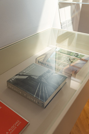 <p><a href="https://galleries.seirer-photography.com">seirer-photography</a><br />Josef Frank – Modern Living in Austria 1920–1940, Möbelmuseum Wien</p><p><a href="https://galleries.seirer-photography.com/Events/2025/2025-09-28-Möbelmuseum-Josef-Frank/i-F63v7tj" title="Josef Frank – Modern Living in Austria 1920–1940, Möbelmuseum Wien"><img src="https://galleries.seirer-photography.com/Events/2025/2025-09-28-Möbelmuseum-Josef-Frank/i-F63v7tj/0/KF6N3KvmgdSFHBG2F25n9rFt8Nf3dJWrMdhzDhFfm/Th/20250928-162115_moebelmuseum_josef_frank_679-Th.jpg" width="150" height="150" alt="Josef Frank – Modern Living in Austria 1920–1940, Möbelmuseum Wien" title="Josef Frank – Modern Living in Austria 1920–1940, Möbelmuseum Wien" style="border: 1px solid #000000;" /></a></p>