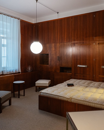<p><a href="https://galleries.seirer-photography.com">seirer-photography</a><br />Josef Frank – Modern Living in Austria 1920–1940, Möbelmuseum Wien</p><p><a href="https://galleries.seirer-photography.com/Events/2025/2025-09-28-Möbelmuseum-Josef-Frank/i-bz3qVgm" title="Josef Frank – Modern Living in Austria 1920–1940, Möbelmuseum Wien"><img src="https://galleries.seirer-photography.com/Events/2025/2025-09-28-Möbelmuseum-Josef-Frank/i-bz3qVgm/0/NRfjNcLnNwC4sWBTVLCSdkSJTJx2XgtcDxfSH2BX4/Th/20250928-162036_moebelmuseum_josef_frank_670-Th.jpg" width="150" height="150" alt="Josef Frank – Modern Living in Austria 1920–1940, Möbelmuseum Wien" title="Josef Frank – Modern Living in Austria 1920–1940, Möbelmuseum Wien" style="border: 1px solid #000000;" /></a></p>