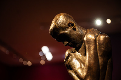 <p><a href="https://galleries.seirer-photography.com">seirer-photography</a><br />Bronze Sculpture of Contemplative Figure in Dark Exhibition Space</p><p><a href="https://galleries.seirer-photography.com/Events/2025/2025-10-14-Albertina-Gothic-Modern/i-LsTjxcj" title="Bronze Sculpture of Contemplative Figure in Dark Exhibition Space"><img src="https://galleries.seirer-photography.com/Events/2025/2025-10-14-Albertina-Gothic-Modern/i-LsTjxcj/0/MBRMmbVPL2pBQwWCdXDjTfr6T6ZF2NW5bdwfqv8gb/Th/20251014-185234_albertina_gothic_modern_4602-Th.jpg" width="150" height="150" alt="Bronze Sculpture of Contemplative Figure in Dark Exhibition Space" title="Bronze Sculpture of Contemplative Figure in Dark Exhibition Space" style="border: 1px solid #000000;" /></a></p>
