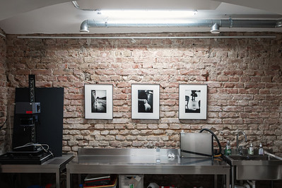 <p><a href="https://galleries.seirer-photography.com">seirer-photography</a><br />Poems of Paris and Scotland: Black and White Photography Exhibition at G99 Galerie</p><p><a href="https://galleries.seirer-photography.com/Events/2025/2025-10-16-G99-Galerie-Kit-Young/i-ZFC3P7s" title="Poems of Paris and Scotland: Black and White Photography Exhibition at G99 Galerie"><img src="https://galleries.seirer-photography.com/Events/2025/2025-10-16-G99-Galerie-Kit-Young/i-ZFC3P7s/1/MXzXCkMWKskbVZ2Nq5jg6ZbjPRM2mDw7B8ZDBFtkr/Th/20251016-165556_g99-kit-young_4621-Th.jpg" width="150" height="150" alt="Poems of Paris and Scotland: Black and White Photography Exhibition at G99 Galerie" title="Poems of Paris and Scotland: Black and White Photography Exhibition at G99 Galerie" style="border: 1px solid #000000;" /></a></p>