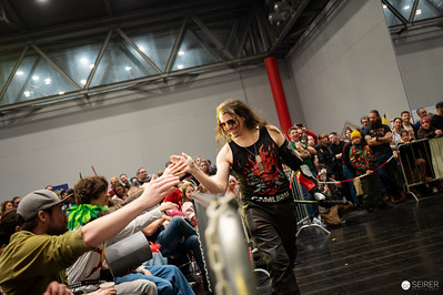 <p><a href="https://galleries.seirer-photography.com">seirer-photography</a><br />VIECC - Vienna ComicCon 2025</p><p><a href="https://galleries.seirer-photography.com/Events/2025/VIECC-Vienna-ComicCon/Samstag-Sonntag/i-LPfpXS9" title="VIECC - Vienna ComicCon 2025"><img src="https://galleries.seirer-photography.com/Events/2025/VIECC-Vienna-ComicCon/Samstag-Sonntag/i-LPfpXS9/3/NVgbRPPhmznSGZZ7wNDWnnhFWDFQMPKHPXTNCxGgT/Th/20251122-144928_viecc_c_michael-seirer-photography_2509-Th.jpg" width="150" height="150" alt="VIECC - Vienna ComicCon 2025" title="VIECC - Vienna ComicCon 2025" style="border: 1px solid #000000;" /></a></p>