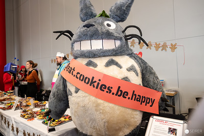 <p><a href="https://galleries.seirer-photography.com">seirer-photography</a><br />VIECC - Vienna ComicCon 2025</p><p><a href="https://galleries.seirer-photography.com/Events/2025/VIECC-Vienna-ComicCon/Samstag-Sonntag/i-bCB9c77" title="VIECC - Vienna ComicCon 2025"><img src="https://galleries.seirer-photography.com/Events/2025/VIECC-Vienna-ComicCon/Samstag-Sonntag/i-bCB9c77/3/KNtfchxDgcmbC6kvBfV7cKSkr43XsC7dwdjBn2xDL/Th/20251122-124434_viecc_c_michael-seirer-photography_1855-Th.jpg" width="150" height="150" alt="VIECC - Vienna ComicCon 2025" title="VIECC - Vienna ComicCon 2025" style="border: 1px solid #000000;" /></a></p>