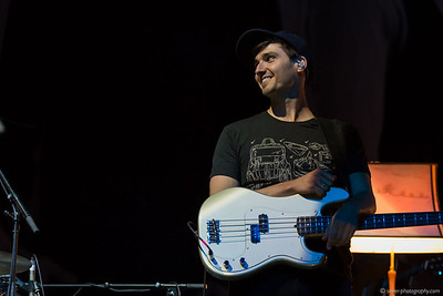 <p><a href="https://galleries.seirer-photography.com">seirer-photography</a><br />Graham Candy Performing Bass Guitar at Wiener Stadthalle Concert, May 2016</p><p><a href="https://galleries.seirer-photography.com/Events/Konzerte/20160518GrahamCandy/i-PRQDwCz" title="Graham Candy Performing Bass Guitar at Wiener Stadthalle Concert, May 2016"><img src="https://galleries.seirer-photography.com/Events/Konzerte/20160518GrahamCandy/i-PRQDwCz/0/MHNjbPKPDTHq27C9WxVVw7zHCsJvXVQvB8m7J2JM5/Th/2016-05-18-190749_graham_candy_9081-Th.jpg" width="150" height="150" alt="Graham Candy Performing Bass Guitar at Wiener Stadthalle Concert, May 2016" title="Graham Candy Performing Bass Guitar at Wiener Stadthalle Concert, May 2016" style="border: 1px solid #000000;" /></a></p>