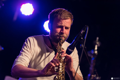 <p><a href="https://galleries.seirer-photography.com">seirer-photography</a><br />Lukas Schiemer (sax)</p><p><a href="https://galleries.seirer-photography.com/Events/Konzerte/20161026-MischMaschNacht-Sel/i-tgVxqSh" title="Lukas Schiemer (sax)"><img src="https://galleries.seirer-photography.com/Events/Konzerte/20161026-MischMaschNacht-Sel/i-tgVxqSh/0/KJt2mztXLmbSjb2WN6ZCLqjWrw3LnVdQPtCKMf6Fz/Th/2016-10-26-233311_mischmaschnacht_9700-Th.jpg" width="150" height="150" alt="Lukas Schiemer (sax)" title="Lukas Schiemer (sax)" style="border: 1px solid #000000;" /></a></p>