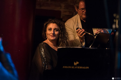 <p><a href="https://galleries.seirer-photography.com">seirer-photography</a> </p><p><a href="https://galleries.seirer-photography.com/Events/Konzerte/20161026-MischMaschNacht/i-8GSxJg6" title="seirer-photography's photo"><img src="https://galleries.seirer-photography.com/Events/Konzerte/20161026-MischMaschNacht/i-8GSxJg6/0/LWrpN54RRwMj5NQBTjth72C32Ljjp4Cf8qvmrrVT7/Th/2016-10-26-222925_mischmaschnacht_9080-Th.jpg" width="150" height="150" alt="seirer-photography's photo" title="seirer-photography's photo" style="border: 1px solid #000000;" /></a></p>