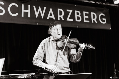 <p><a href="https://galleries.seirer-photography.com">seirer-photography</a> </p><p><a href="https://galleries.seirer-photography.com/Events/Konzerte/20161026-MischMaschNacht/i-Ckzgzwr" title="seirer-photography's photo"><img src="https://galleries.seirer-photography.com/Events/Konzerte/20161026-MischMaschNacht/i-Ckzgzwr/0/M89QMwCcx4Zfx4QLJvgG4m7xfkDHNzVnZRZ6ZmgKq/Th/2016-10-26-220004_mischmaschnacht_8914-Th.jpg" width="150" height="150" alt="seirer-photography's photo" title="seirer-photography's photo" style="border: 1px solid #000000;" /></a></p>