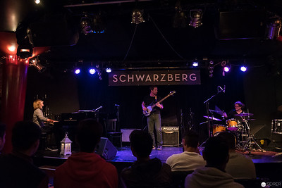 <p><a href="https://galleries.seirer-photography.com">seirer-photography</a> </p><p><a href="https://galleries.seirer-photography.com/Events/Konzerte/20161026-MischMaschNacht/i-q9jLjhs" title="seirer-photography's photo"><img src="https://galleries.seirer-photography.com/Events/Konzerte/20161026-MischMaschNacht/i-q9jLjhs/0/Kt6B93g7NFDjZ9TpMFb9GrcbLdjkbvq7n7T5J8CGN/Th/2016-10-26-211811_mischmaschnacht_8638-Th.jpg" width="150" height="150" alt="seirer-photography's photo" title="seirer-photography's photo" style="border: 1px solid #000000;" /></a></p>
