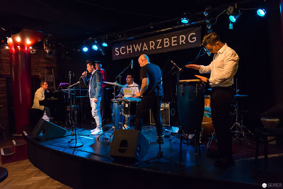 <p><a href="https://galleries.seirer-photography.com">seirer-photography</a> </p><p><a href="https://galleries.seirer-photography.com/Events/Konzerte/20161026-MischMaschNacht/i-xgbt9jf" title="seirer-photography's photo"><img src="https://galleries.seirer-photography.com/Events/Konzerte/20161026-MischMaschNacht/i-xgbt9jf/0/KQ3CGdFvSRLvgh55LVFBxvvjVnDSKbcj2XvrmtTQL/Th/2016-10-26-221721_mischmaschnacht_0673-Th.jpg" width="150" height="150" alt="seirer-photography's photo" title="seirer-photography's photo" style="border: 1px solid #000000;" /></a></p>