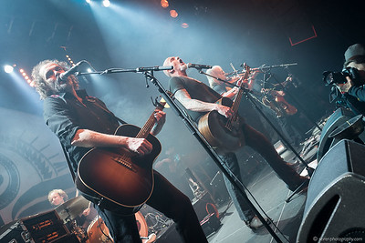 <p><a href="https://galleries.seirer-photography.com">seirer-photography</a><br />Santiano Live at Ottakringer Brauerei: Maritime Folk Rock Intensity</p><p><a href="https://galleries.seirer-photography.com/Events/Konzerte/Santiano-Ottakringer-Brauerei/i-23RSK3q" title="Santiano Live at Ottakringer Brauerei: Maritime Folk Rock Intensity"><img src="https://galleries.seirer-photography.com/Events/Konzerte/Santiano-Ottakringer-Brauerei/i-23RSK3q/0/MsmvJNF33vh2tV3jSLPf68kvzvGLRJN3GZQ2hjXcC/Th/2016-01-26_Santiano_Ottakringer_Brauerei_6271-Th.jpg" width="150" height="150" alt="Santiano Live at Ottakringer Brauerei: Maritime Folk Rock Intensity" title="Santiano Live at Ottakringer Brauerei: Maritime Folk Rock Intensity" style="border: 1px solid #000000;" /></a></p>