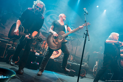 <p><a href="https://galleries.seirer-photography.com">seirer-photography</a><br />Santiano's High-Energy Performance at Ottakringer Brauerei Concert, January 2016</p><p><a href="https://galleries.seirer-photography.com/Events/Konzerte/Santiano-Ottakringer-Brauerei/i-Vr28TNH" title="Santiano's High-Energy Performance at Ottakringer Brauerei Concert, January 2016"><img src="https://galleries.seirer-photography.com/Events/Konzerte/Santiano-Ottakringer-Brauerei/i-Vr28TNH/0/KSzCXRDh95CM74cJLmQLc8bmTKW3zRKfJLJJtVFZt/Th/2016-01-26_Santiano_Ottakringer_Brauerei_6141-Th.jpg" width="150" height="150" alt="Santiano's High-Energy Performance at Ottakringer Brauerei Concert, January 2016" title="Santiano's High-Energy Performance at Ottakringer Brauerei Concert, January 2016" style="border: 1px solid #000000;" /></a></p>