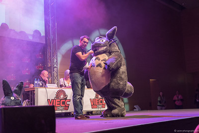 <p><a href="https://galleries.seirer-photography.com">seirer-photography</a><br />Large Costumed Character Interacts with Performer at Vienna ComicCon 2015 Stage</p><p><a href="https://galleries.seirer-photography.com/Events/ViennaComicCon2015/CosplayContest/i-NKhnVXq" title="Large Costumed Character Interacts with Performer at Vienna ComicCon 2015 Stage"><img src="https://galleries.seirer-photography.com/Events/ViennaComicCon2015/CosplayContest/i-NKhnVXq/0/MVMPzvNmZDbNCBxkbQZ2HPCB42TCJdZZGLTfmRRRf/Th/2015-11-21-17-14-27_viecc_cosplay_7946-Th.jpg" width="150" height="150" alt="Large Costumed Character Interacts with Performer at Vienna ComicCon 2015 Stage" title="Large Costumed Character Interacts with Performer at Vienna ComicCon 2015 Stage" style="border: 1px solid #000000;" /></a></p>