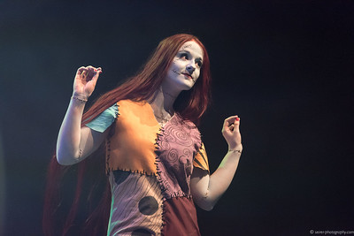<p><a href="https://galleries.seirer-photography.com">seirer-photography</a><br />Red-Haired Performer in Patchwork Costume Gesturing on Dark Stage at ComicCon</p><p><a href="https://galleries.seirer-photography.com/Events/ViennaComicCon2015/CosplayContest/i-rNQnvLd" title="Red-Haired Performer in Patchwork Costume Gesturing on Dark Stage at ComicCon"><img src="https://galleries.seirer-photography.com/Events/ViennaComicCon2015/CosplayContest/i-rNQnvLd/0/MWcvQmdrZmnfsJPqLH2wcrRCJxpQQVLXkgzLrpkWm/Th/2015-11-21-17-18-09_viecc_cosplay_8044-Th.jpg" width="150" height="150" alt="Red-Haired Performer in Patchwork Costume Gesturing on Dark Stage at ComicCon" title="Red-Haired Performer in Patchwork Costume Gesturing on Dark Stage at ComicCon" style="border: 1px solid #000000;" /></a></p>