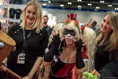 <p><a href="https://galleries.seirer-photography.com">seirer-photography</a><br />VIECC 2015: Harley Quinn Cosplayer Posing with Enthusiastic Fans at Comic Convention</p><p><a href="https://galleries.seirer-photography.com/Events/ViennaComicCon2015/Vienna-ComicCon/i-qZhKkTg" title="VIECC 2015: Harley Quinn Cosplayer Posing with Enthusiastic Fans at Comic Convention"><img src="https://galleries.seirer-photography.com/Events/ViennaComicCon2015/Vienna-ComicCon/i-qZhKkTg/0/NcSfcxHMppZXwH5KvNtf4TsQMCPwj6tXdVzSb3nXc/Th/2015-11-21-13-17-04_viecc_7264-Th.jpg" width="150" height="150" alt="VIECC 2015: Harley Quinn Cosplayer Posing with Enthusiastic Fans at Comic Convention" title="VIECC 2015: Harley Quinn Cosplayer Posing with Enthusiastic Fans at Comic Convention" style="border: 1px solid #000000;" /></a></p>
