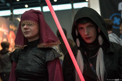 <p><a href="https://galleries.seirer-photography.com">seirer-photography</a><br />VIECC 2015: Star Wars Cosplayers with Lightsaber at Vienna ComicCon</p><p><a href="https://galleries.seirer-photography.com/Events/ViennaComicCon2015/Vienna-ComicCon/i-sWNCjKq" title="VIECC 2015: Star Wars Cosplayers with Lightsaber at Vienna ComicCon"><img src="https://galleries.seirer-photography.com/Events/ViennaComicCon2015/Vienna-ComicCon/i-sWNCjKq/0/KRgKjT7hbFGpndLQxdz4n7TKqMmwv6d54ZVz6wxjj/Th/2015-11-21-13-13-57_viecc_7256-Th.jpg" width="150" height="150" alt="VIECC 2015: Star Wars Cosplayers with Lightsaber at Vienna ComicCon" title="VIECC 2015: Star Wars Cosplayers with Lightsaber at Vienna ComicCon" style="border: 1px solid #000000;" /></a></p>