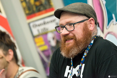 <p><a href="https://galleries.seirer-photography.com">seirer-photography</a><br />VIECC 2016: Bearded Attendee in Glasses and Flat Cap at Comic Convention</p><p><a href="https://galleries.seirer-photography.com/Events/ViennaComicCon2016/20161119-Vienna-ComicCon/i-3kjP6h5" title="VIECC 2016: Bearded Attendee in Glasses and Flat Cap at Comic Convention"><img src="https://galleries.seirer-photography.com/Events/ViennaComicCon2016/20161119-Vienna-ComicCon/i-3kjP6h5/0/LFNNSVxBjZGTTKKbW6gSk52Hb6cPv7tDwLVwqJf3J/Th/20161119_141730_viecc_2131-Th.jpg" width="150" height="150" alt="VIECC 2016: Bearded Attendee in Glasses and Flat Cap at Comic Convention" title="VIECC 2016: Bearded Attendee in Glasses and Flat Cap at Comic Convention" style="border: 1px solid #000000;" /></a></p>
