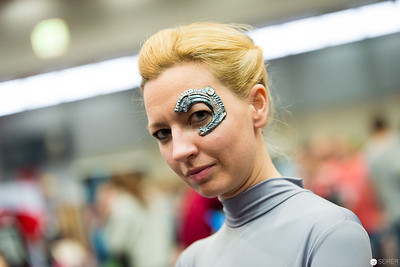 <p><a href="https://galleries.seirer-photography.com">seirer-photography</a><br />VIECC 2016: Cosplayer in Silvery Cybernetic Prosthetic Headpiece and Gray Turtleneck</p><p><a href="https://galleries.seirer-photography.com/Events/ViennaComicCon2016/20161119-Vienna-ComicCon/i-CvjLzjt" title="VIECC 2016: Cosplayer in Silvery Cybernetic Prosthetic Headpiece and Gray Turtleneck"><img src="https://galleries.seirer-photography.com/Events/ViennaComicCon2016/20161119-Vienna-ComicCon/i-CvjLzjt/0/MgDSWHmB2NWsqjTmK2xKBd3LG9wbsN4d5rbBTFFBP/Th/20161119_145112_viecc_2215-Th.jpg" width="150" height="150" alt="VIECC 2016: Cosplayer in Silvery Cybernetic Prosthetic Headpiece and Gray Turtleneck" title="VIECC 2016: Cosplayer in Silvery Cybernetic Prosthetic Headpiece and Gray Turtleneck" style="border: 1px solid #000000;" /></a></p>