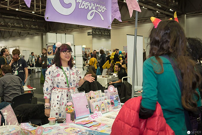 <p><a href="https://galleries.seirer-photography.com">seirer-photography</a><br />Vienna ComicCon 2016: Vendor at Colorful Illustration and Merchandise Booth</p><p><a href="https://galleries.seirer-photography.com/Events/ViennaComicCon2016/20161119-Vienna-ComicCon/i-Qhx9n2w" title="Vienna ComicCon 2016: Vendor at Colorful Illustration and Merchandise Booth"><img src="https://galleries.seirer-photography.com/Events/ViennaComicCon2016/20161119-Vienna-ComicCon/i-Qhx9n2w/0/Lcf2xM8dfSJT8fcwnTs2qtQnpsTKGtgRsXFrj84Xk/Th/20161119_121307_viecc_1819-Th.jpg" width="150" height="150" alt="Vienna ComicCon 2016: Vendor at Colorful Illustration and Merchandise Booth" title="Vienna ComicCon 2016: Vendor at Colorful Illustration and Merchandise Booth" style="border: 1px solid #000000;" /></a></p>