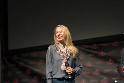 <p><a href="https://galleries.seirer-photography.com">seirer-photography</a><br />Vienna ComicCon 2016: Blonde Speaker Radiates Joy During Stage Presentation</p><p><a href="https://galleries.seirer-photography.com/Events/ViennaComicCon2016/20161119-Vienna-ComicCon/i-TDW79pc" title="Vienna ComicCon 2016: Blonde Speaker Radiates Joy During Stage Presentation"><img src="https://galleries.seirer-photography.com/Events/ViennaComicCon2016/20161119-Vienna-ComicCon/i-TDW79pc/0/LbvmZDNL8H7sbHGfS7Ht2BZq8cf8qpqW8bxRW8NDX/Th/20161119_140248_viecc_2026-Th.jpg" width="150" height="150" alt="Vienna ComicCon 2016: Blonde Speaker Radiates Joy During Stage Presentation" title="Vienna ComicCon 2016: Blonde Speaker Radiates Joy During Stage Presentation" style="border: 1px solid #000000;" /></a></p>