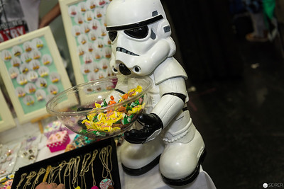 <p><a href="https://galleries.seirer-photography.com">seirer-photography</a><br />Stormtrooper Curates Colorful Candy Display at Vienna ComicCon 2016</p><p><a href="https://galleries.seirer-photography.com/Events/ViennaComicCon2016/20161119-Vienna-ComicCon/i-nMsSpcX" title="Stormtrooper Curates Colorful Candy Display at Vienna ComicCon 2016"><img src="https://galleries.seirer-photography.com/Events/ViennaComicCon2016/20161119-Vienna-ComicCon/i-nMsSpcX/0/Lhn8WzPntcZgknKQVqZTwDsh2BndDf3cd6jZKw8tk/Th/20161119_142109_viecc_2234-Th.jpg" width="150" height="150" alt="Stormtrooper Curates Colorful Candy Display at Vienna ComicCon 2016" title="Stormtrooper Curates Colorful Candy Display at Vienna ComicCon 2016" style="border: 1px solid #000000;" /></a></p>