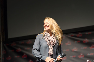 <p><a href="https://galleries.seirer-photography.com">seirer-photography</a><br />Blonde Woman Speaker at Vienna ComicCon 2016 Presenting with Animated Expression</p><p><a href="https://galleries.seirer-photography.com/Events/ViennaComicCon2016/20161119-Vienna-ComicCon/i-sK7FsM3" title="Blonde Woman Speaker at Vienna ComicCon 2016 Presenting with Animated Expression"><img src="https://galleries.seirer-photography.com/Events/ViennaComicCon2016/20161119-Vienna-ComicCon/i-sK7FsM3/0/L2pCVGg3zMX3VhSZFWj2vSCZJCvGn8dMm9DdLNFwL/Th/20161119_140245_viecc_2017-Th.jpg" width="150" height="150" alt="Blonde Woman Speaker at Vienna ComicCon 2016 Presenting with Animated Expression" title="Blonde Woman Speaker at Vienna ComicCon 2016 Presenting with Animated Expression" style="border: 1px solid #000000;" /></a></p>